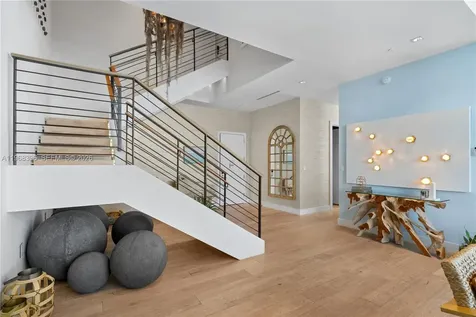 102 24th Street Miami Beach FL 33139