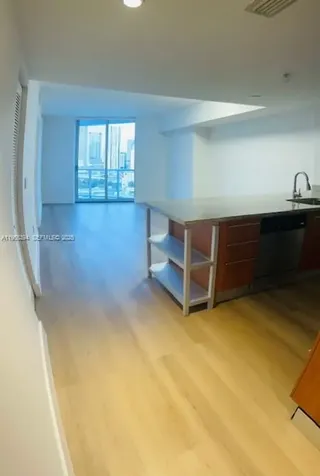 185 SW 7th Street Miami FL 33130