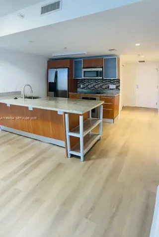 185 SW 7th Street Miami FL 33130