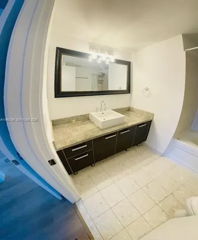185 SW 7th Street Miami FL 33130