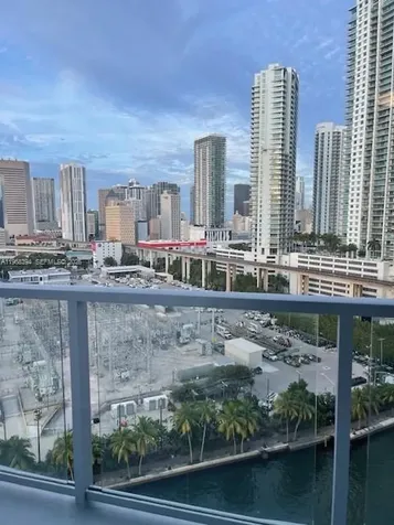185 SW 7th Street Miami FL 33130