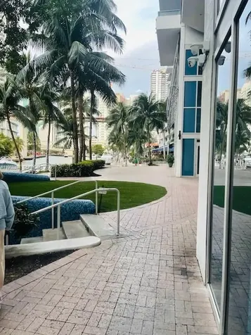 185 SW 7th Street Miami FL 33130