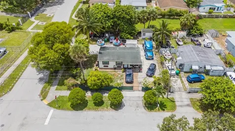901 NW 34th Terrace Lauderhill FL 33311