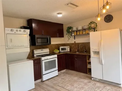 2671 NW 87th Lane Sunrise FL 33322