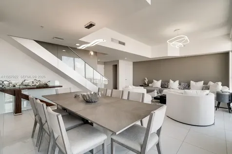 253 NE 2nd Street Miami FL 33132