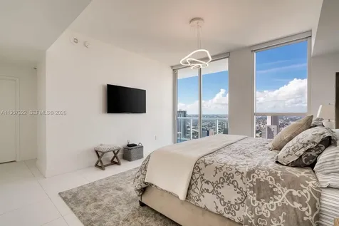 253 NE 2nd Street Miami FL 33132