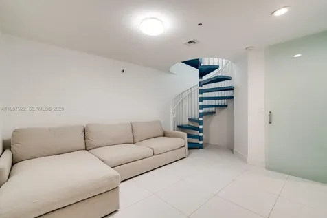 253 NE 2nd Street Miami FL 33132