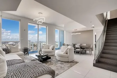 253 NE 2nd Street Miami FL 33132