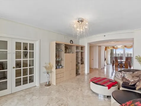 19111 Collins Avenue Sunny Isles Beach FL 33160