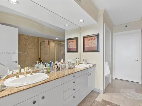 19111 Collins Avenue Sunny Isles Beach FL 33160