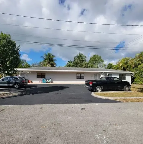 814 Finley Court Hollywood FL 33020