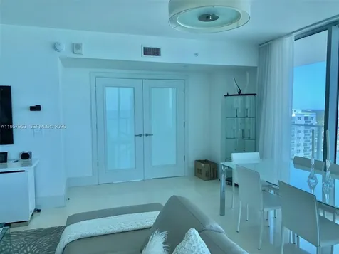 3101 S Ocean Drive Hollywood FL 33019