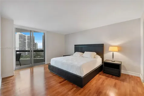 3500 Mystic Pointe Drive Aventura FL 33180