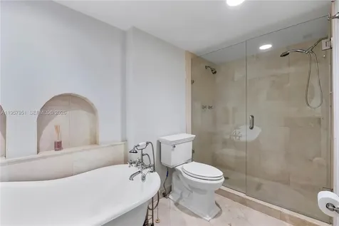 3500 Mystic Pointe Drive Aventura FL 33180
