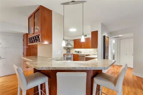 3500 Mystic Pointe Drive Aventura FL 33180