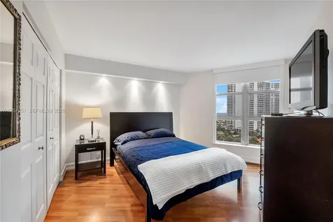 3500 Mystic Pointe Drive Aventura FL 33180