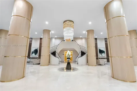 3500 Mystic Pointe Drive Aventura FL 33180