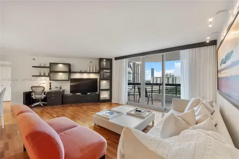 3500 Mystic Pointe Drive Aventura FL 33180