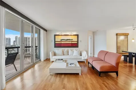 3500 Mystic Pointe Drive Aventura FL 33180