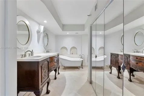 3500 Mystic Pointe Drive Aventura FL 33180