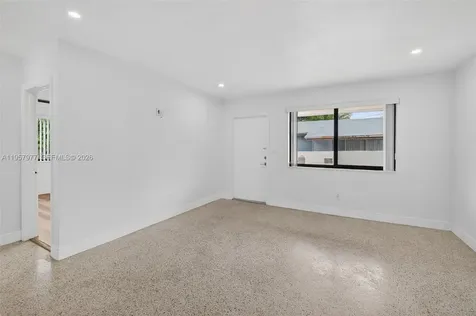 4727 NW 4th Street Miami FL 33126