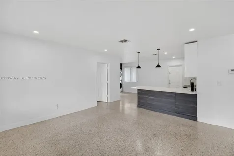 4727 NW 4th Street Miami FL 33126