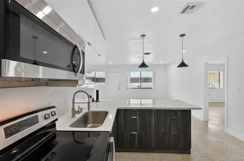 4727 NW 4th Street Miami FL 33126