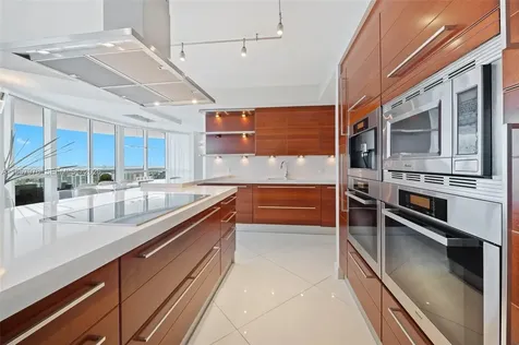 18201 Collins Avenue Sunny Isles Beach FL 33160