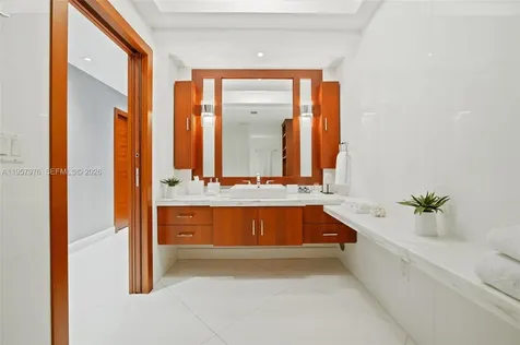 18201 Collins Avenue Sunny Isles Beach FL 33160