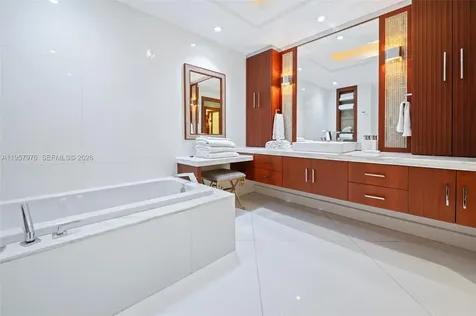 18201 Collins Avenue Sunny Isles Beach FL 33160