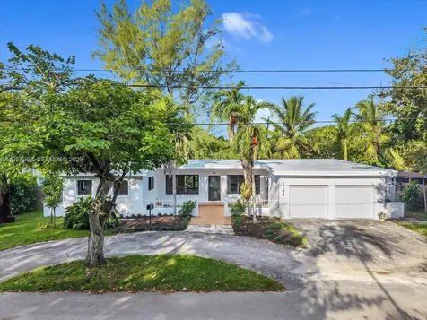 7132 SW 65th Avenue South Miami FL 33143