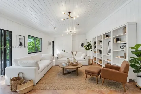 7132 SW 65th Avenue South Miami FL 33143