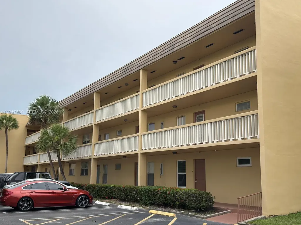 5800 NW 64th Avenue Tamarac FL 33319