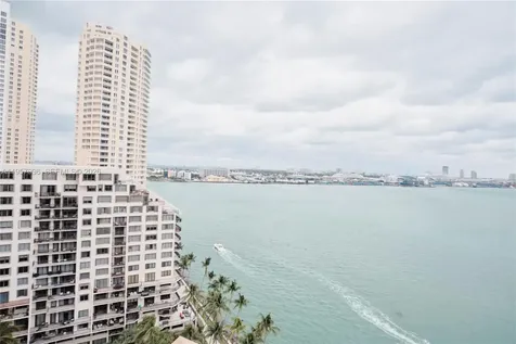520 Brickell Key Drive Miami FL 33131