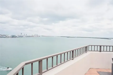 520 Brickell Key Drive Miami FL 33131