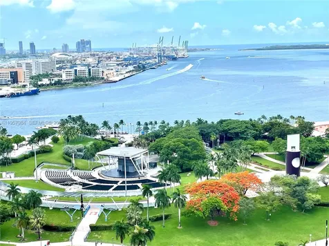 244 Biscayne Boulevard Miami FL 33132