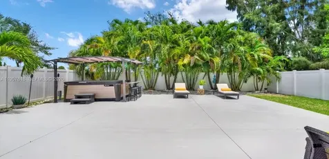 8521 W 33rd Avenue Hialeah FL 33018