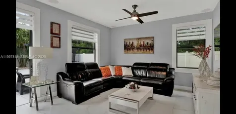 8521 W 33rd Avenue Hialeah FL 33018