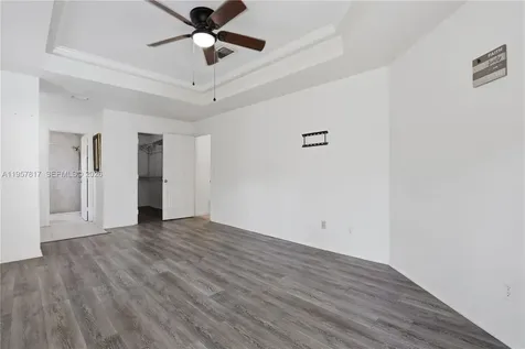 530 7th Street SW Naples FL 34117