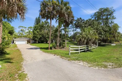 530 7th Street SW Naples FL 34117