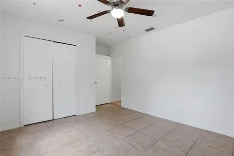 530 7th Street SW Naples FL 34117