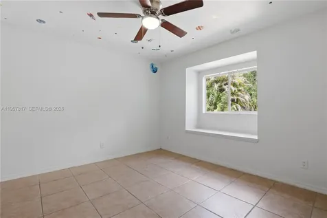 530 7th Street SW Naples FL 34117