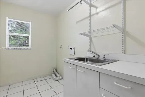 530 7th Street SW Naples FL 34117