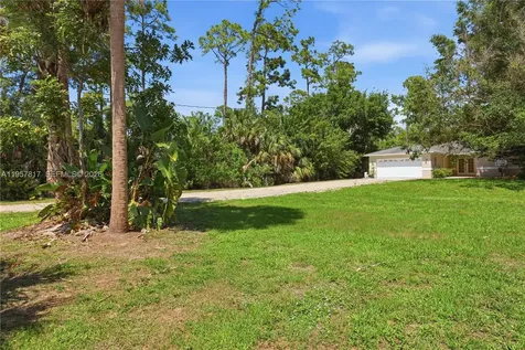 530 7th Street SW Naples FL 34117