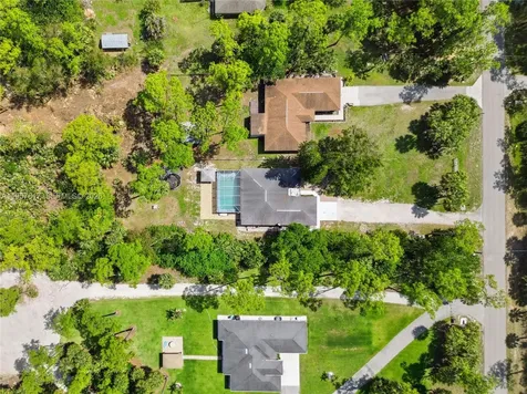 530 7th Street SW Naples FL 34117