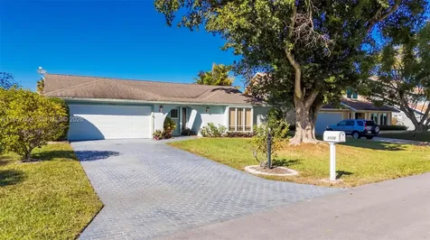 1128 W Rainwood Circle W Palm Beach Gardens FL 33410