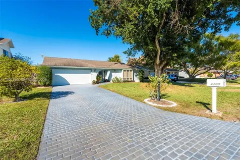 1128 W Rainwood Circle W Palm Beach Gardens FL 33410