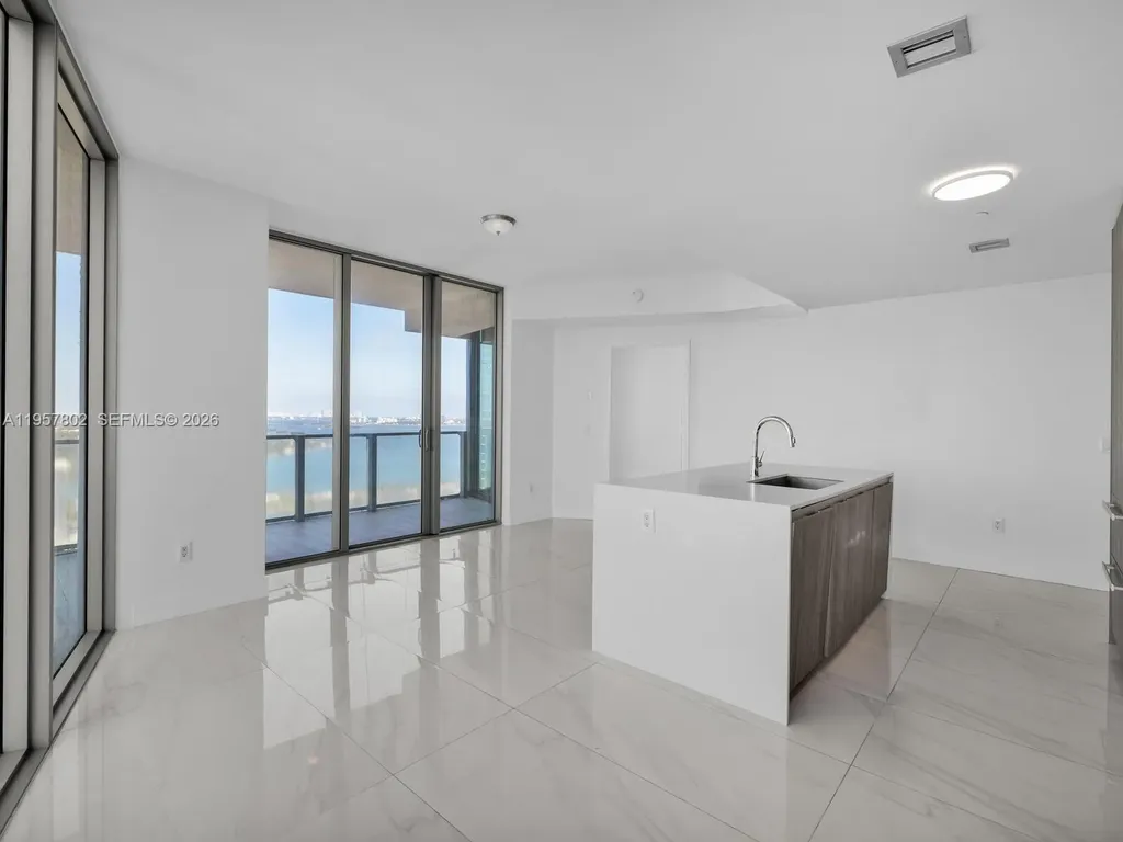 2900 NE 7th Avenue Miami FL 33137