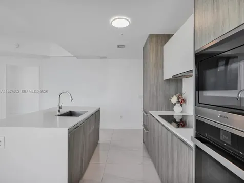 2900 NE 7th Avenue Miami FL 33137