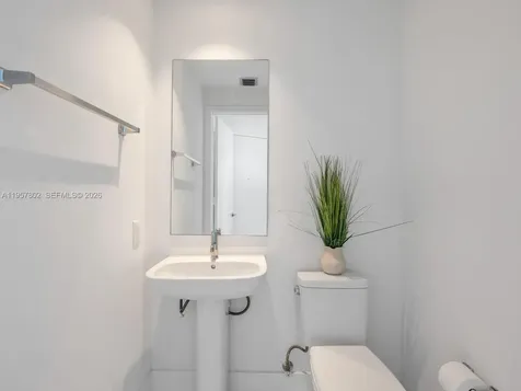 2900 NE 7th Avenue Miami FL 33137